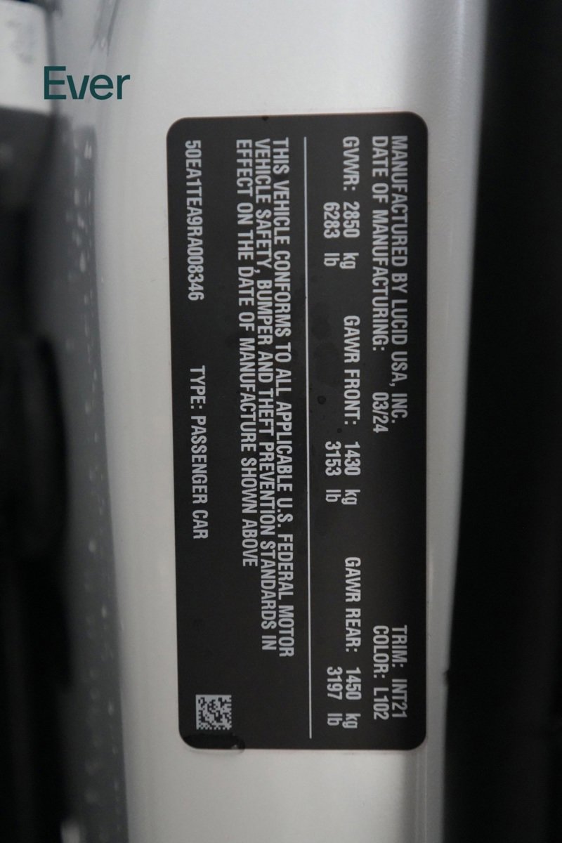 Used 2024 Lucid Air Touring image 27