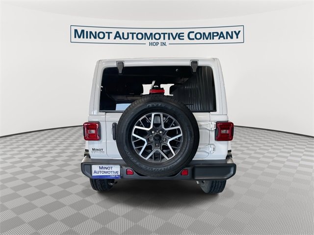Certified 2024 Jeep Wrangler Sahara image 7