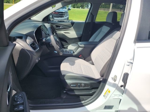 Used 2023 Chevrolet Equinox LS w/ LS Convenience Package image 22