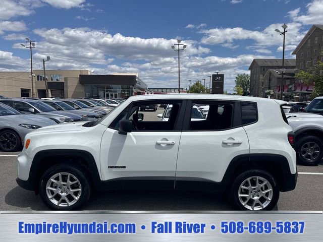 Used 2023 Jeep Renegade Latitude AWD/4WD image 9