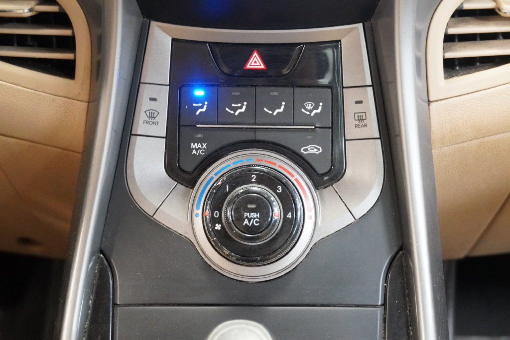 Used 2013 Hyundai Elantra GLS FWD image 20