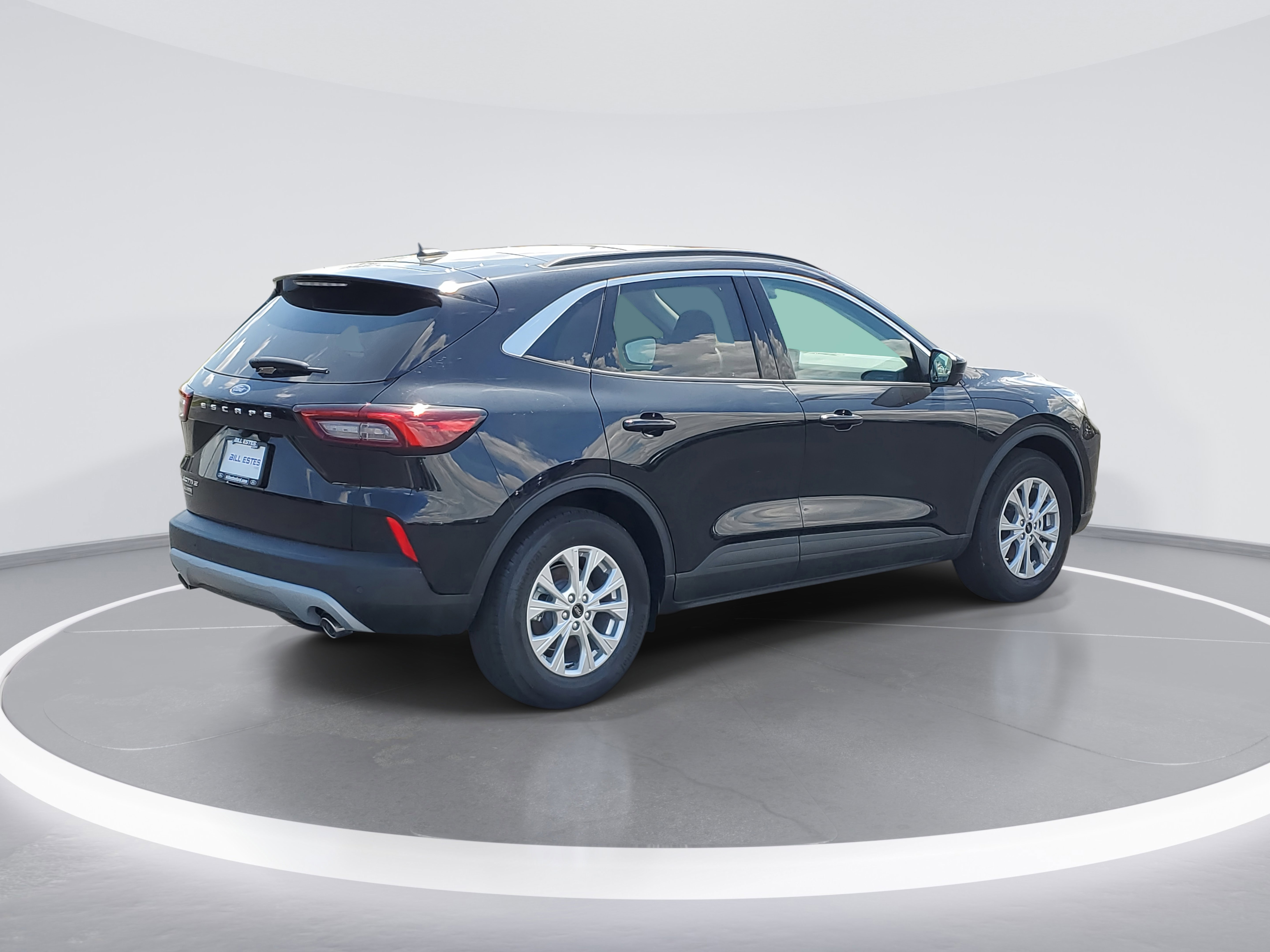Used 2024 Ford Escape Active w/ Tech Pack #2 image 3