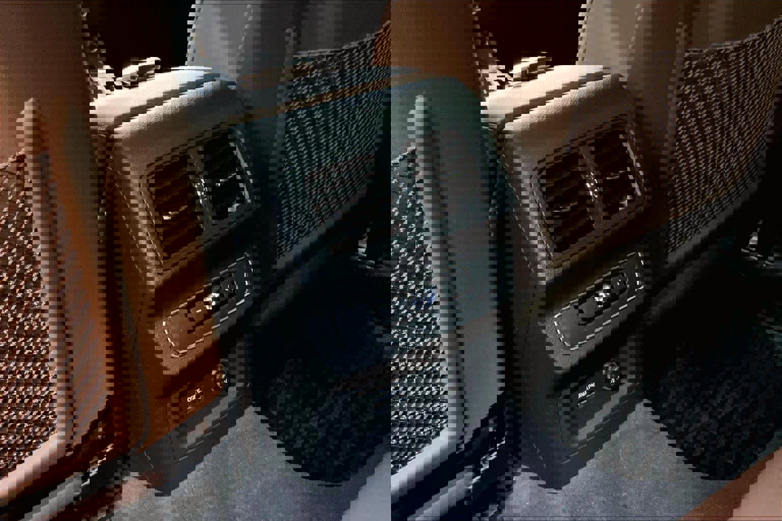 Used 2022 Audi Q5 e Premium Plus w/ Premium Plus Package image 34