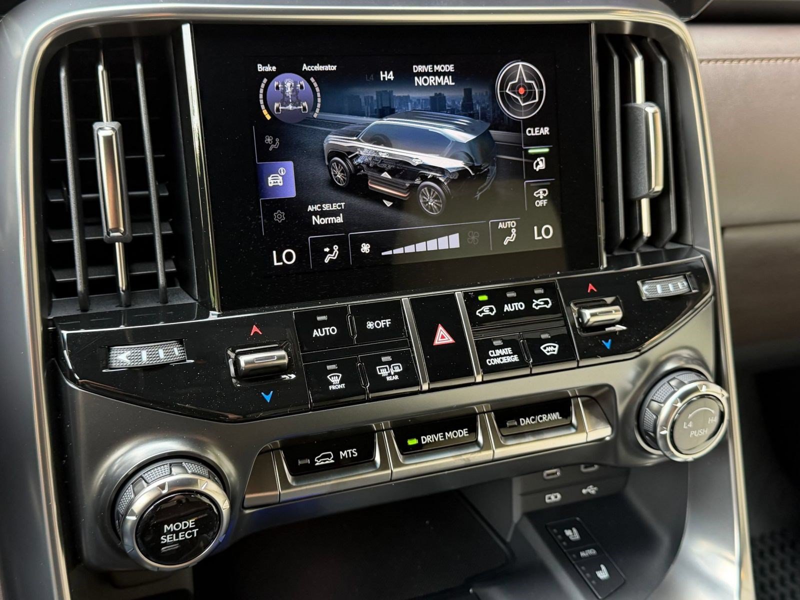 New 2026 Lexus LX 600 4WD w/ Appearance Package image 20