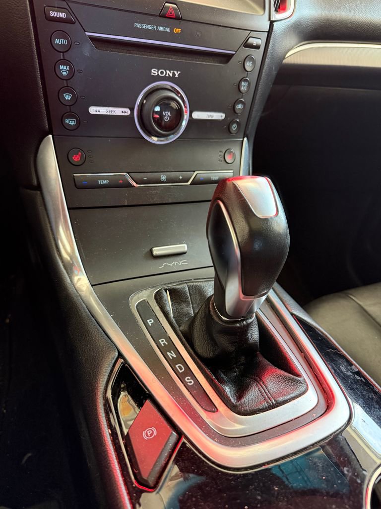 Used 2016 Ford Edge Titanium AWD/4WD image 16