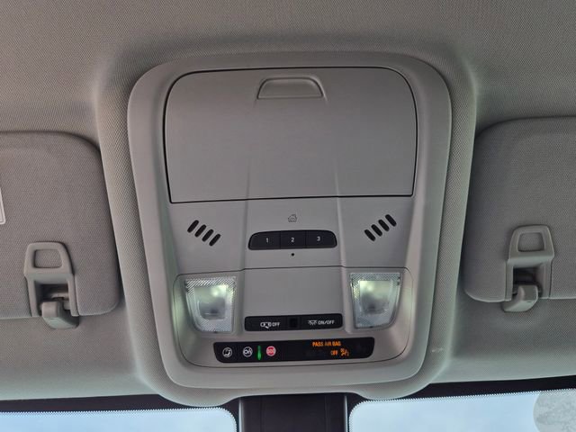 Used 2023 GMC Terrain SLT w/ LPO, Floor Liner Package FWD image 38