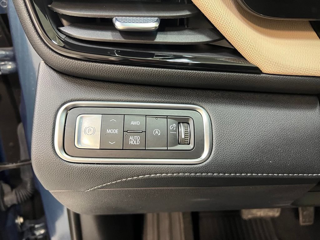 Used 2026 Buick Enclave Preferred w/ Power Package AWD/4WD image 17