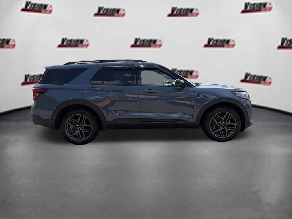 Used 2025 Ford Explorer ST-Line w/ Premium Package AWD/4WD image 4