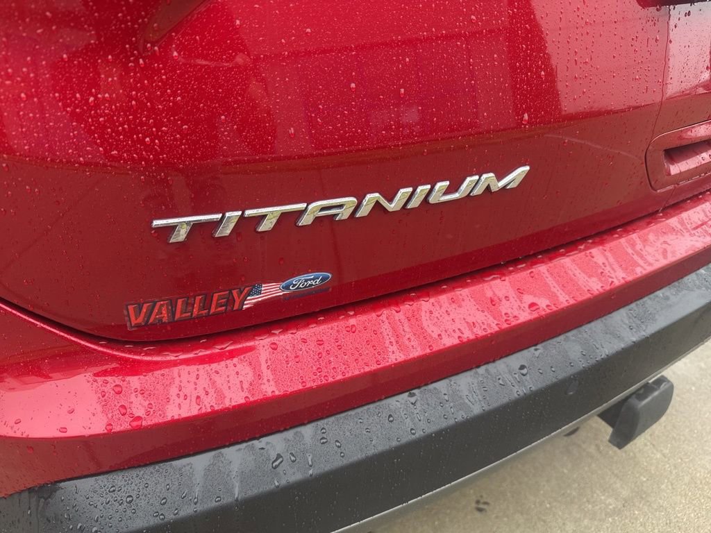 Certified 2022 Ford Edge Titanium w/ Class II Trailer Tow Package image 46