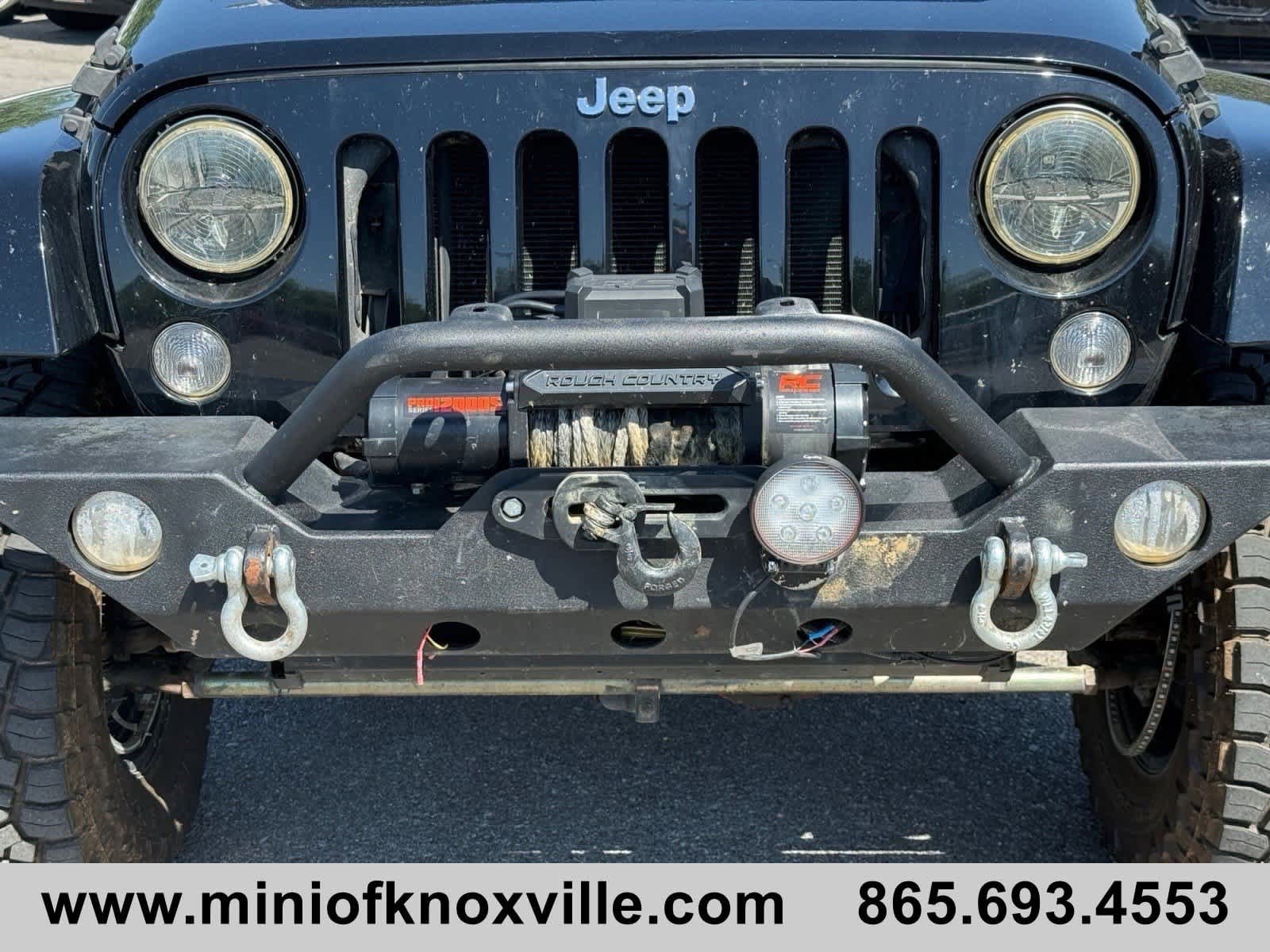 Used 2015 Jeep Wrangler Unlimited Rubicon w/ Dual Top Group AWD/4WD image 11