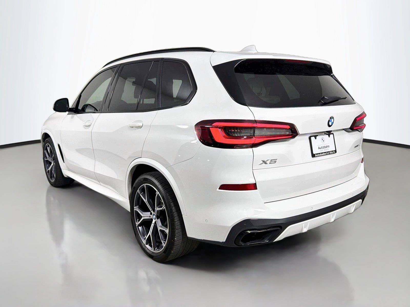 Used 2022 BMW X5 xDrive40i w/ M Sport Package AWD/4WD image 7