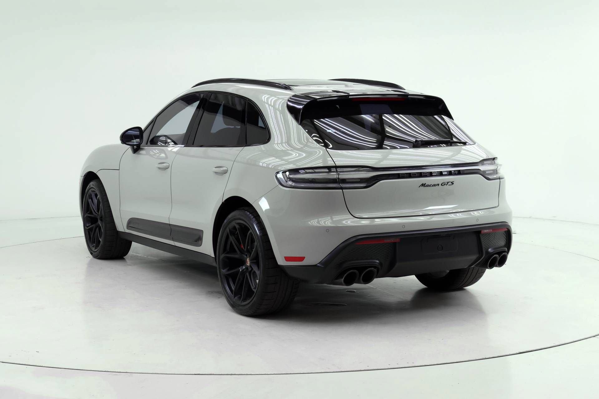 Used 2026 Porsche Macan GTS AWD/4WD image 3