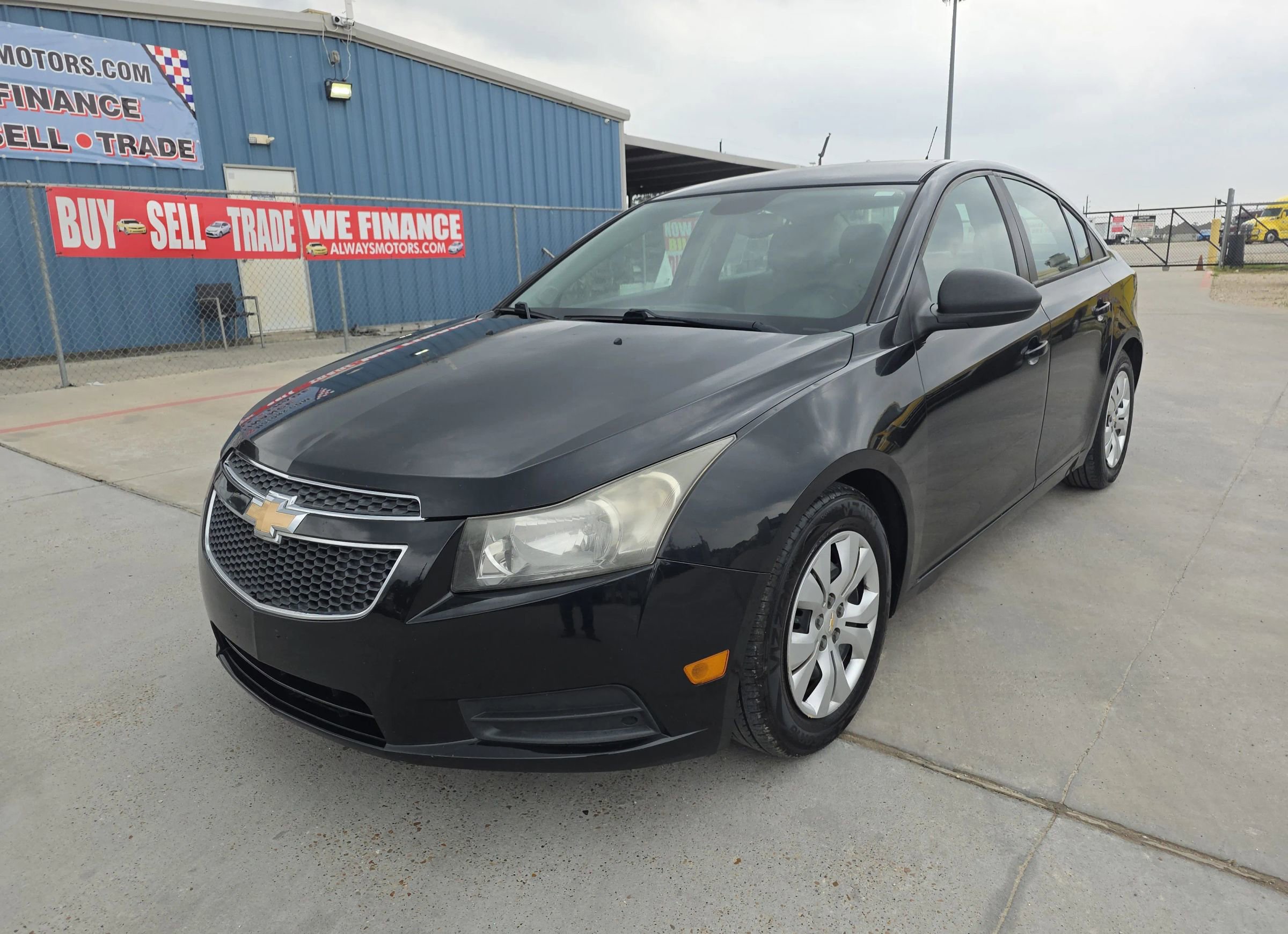 Used 2013 Chevrolet Cruze LS FWD image 3