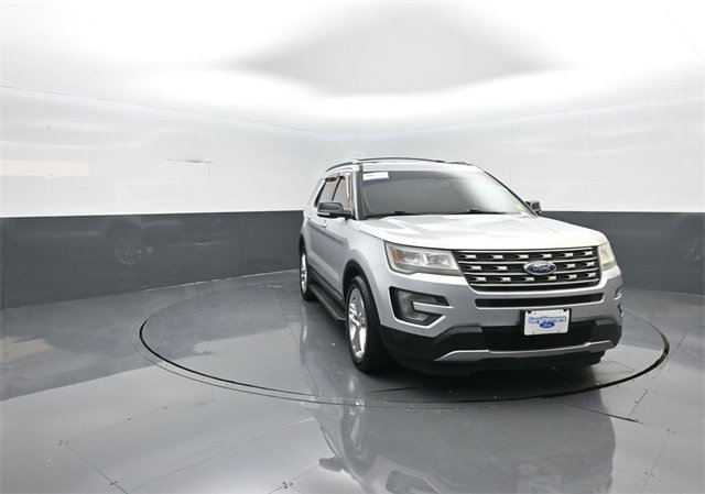 Certified 2017 Ford Explorer XLT w/ Equipment Group 201A image 2