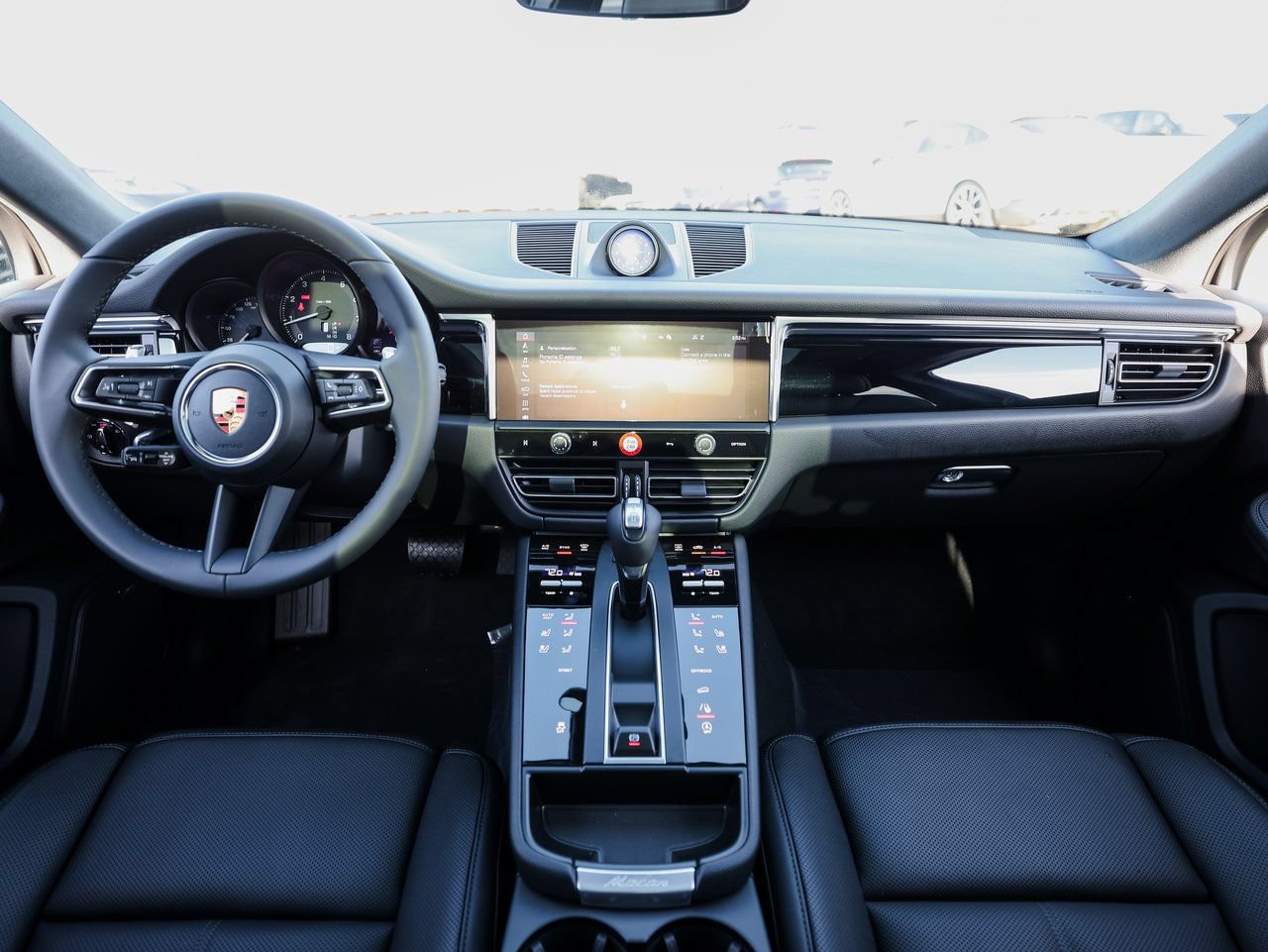 Certified 2026 Porsche Macan AWD/4WD image 24