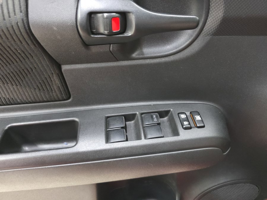 Used 2015 Scion xB FWD image 24