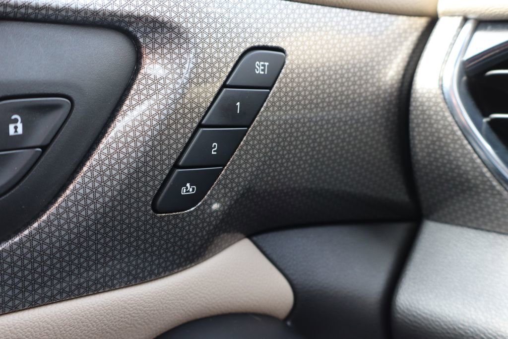 Used 2023 Chevrolet Traverse Premier w/ LPO, Floor Liner Package image 19