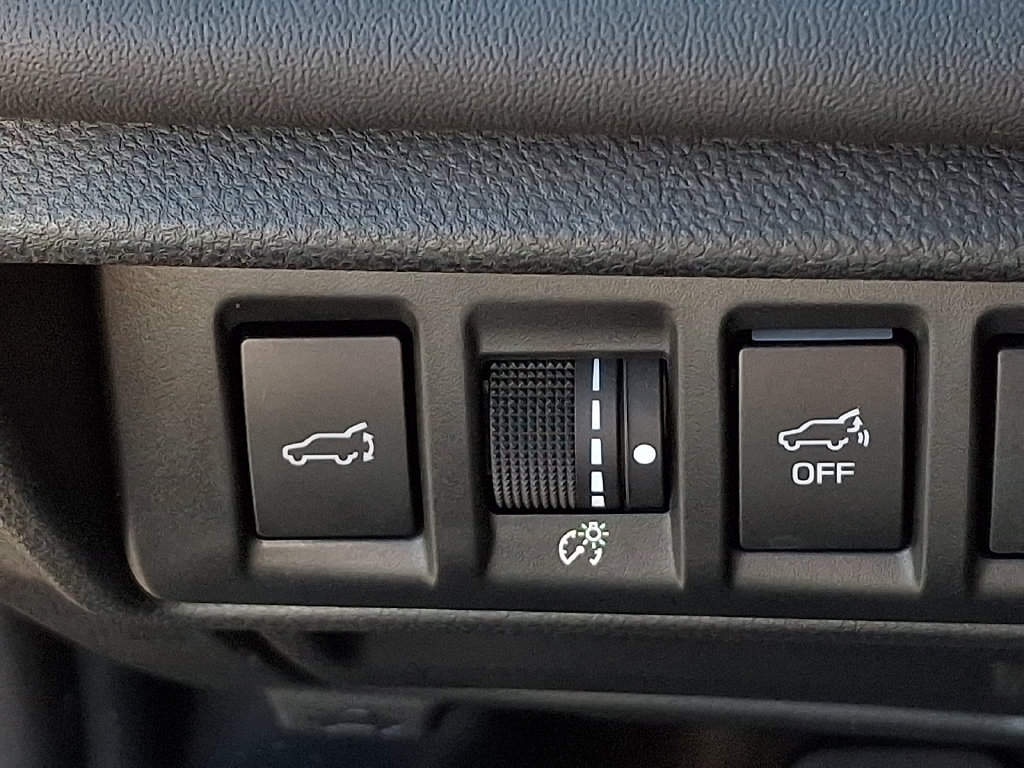 Used 2025 Subaru Outback Onyx Edition AWD/4WD image 25