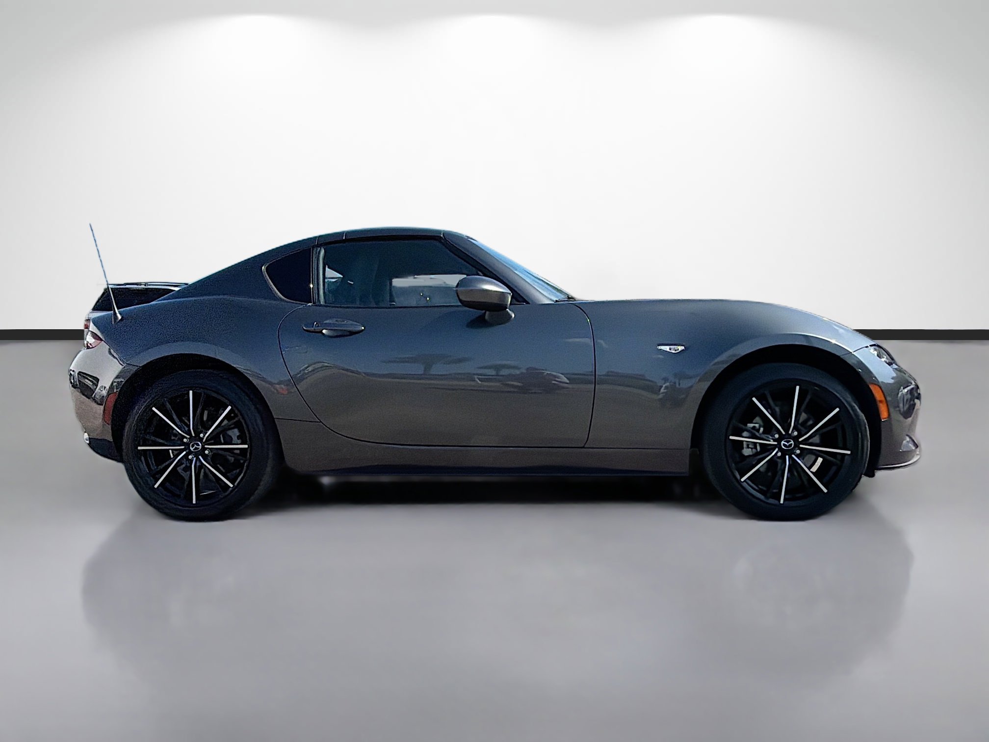 Used 2025 MAZDA MX-5 Miata RF Grand Touring RWD image 2