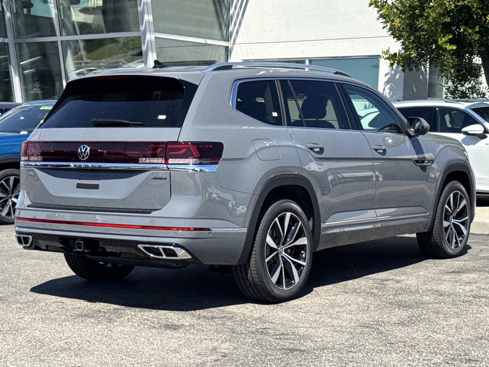 New 2026 Volkswagen Atlas SEL Premium R-Line image 5