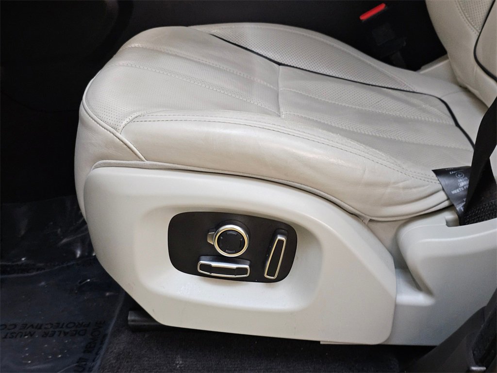 Used 2016 Land Rover Range Rover Sport HSE image 25