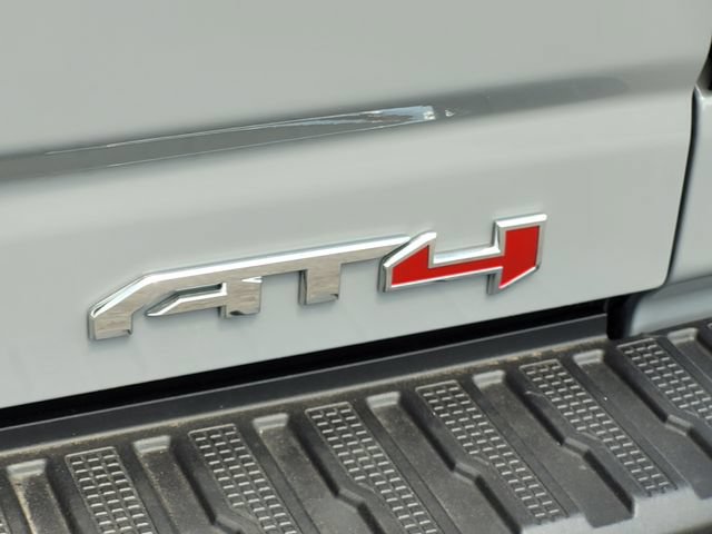 Used 2024 GMC Sierra 2500 AT4 w/ AT4 Premium Plus Package AWD/4WD image 9