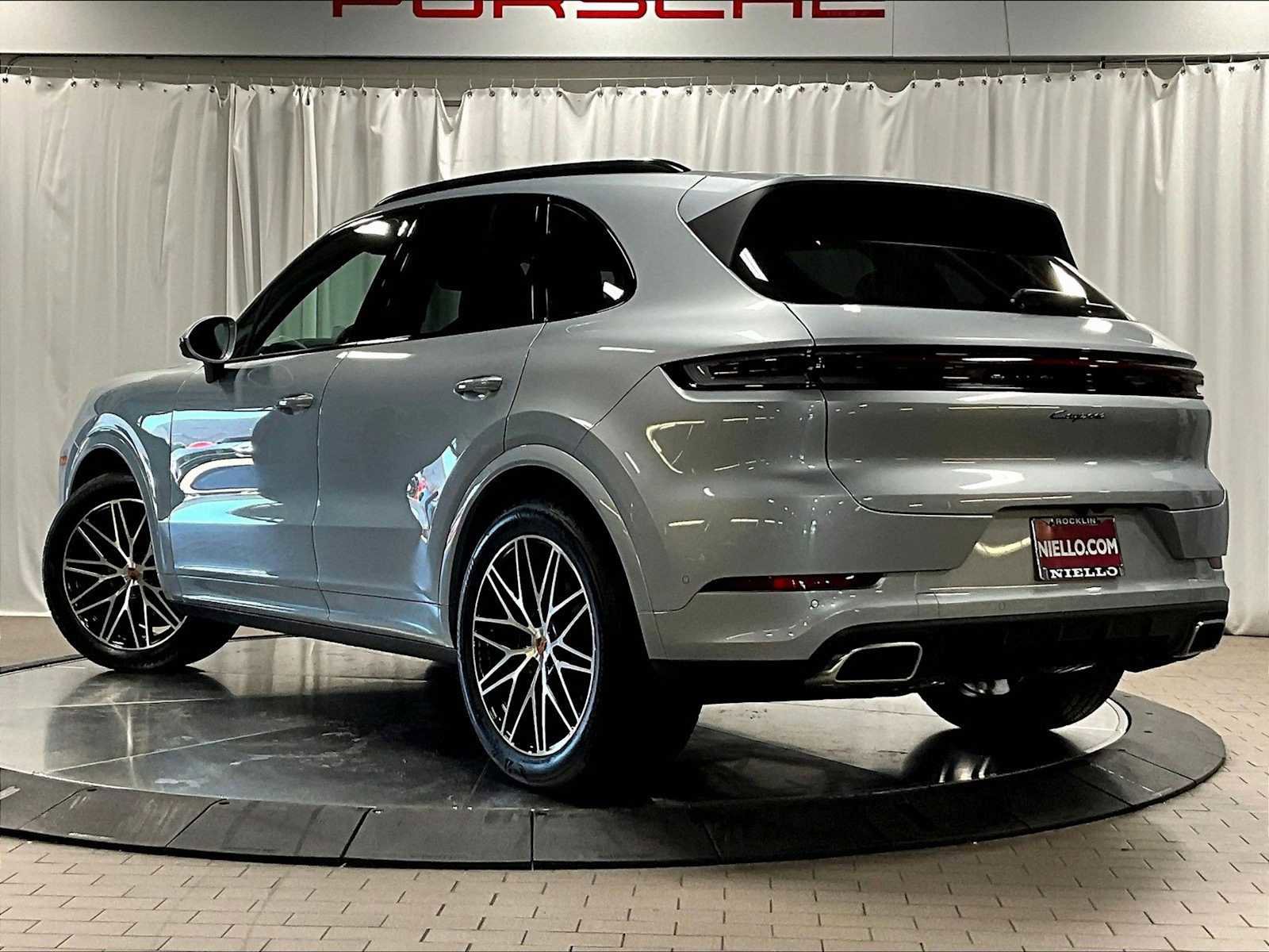 New 2026 Porsche Cayenne image 3
