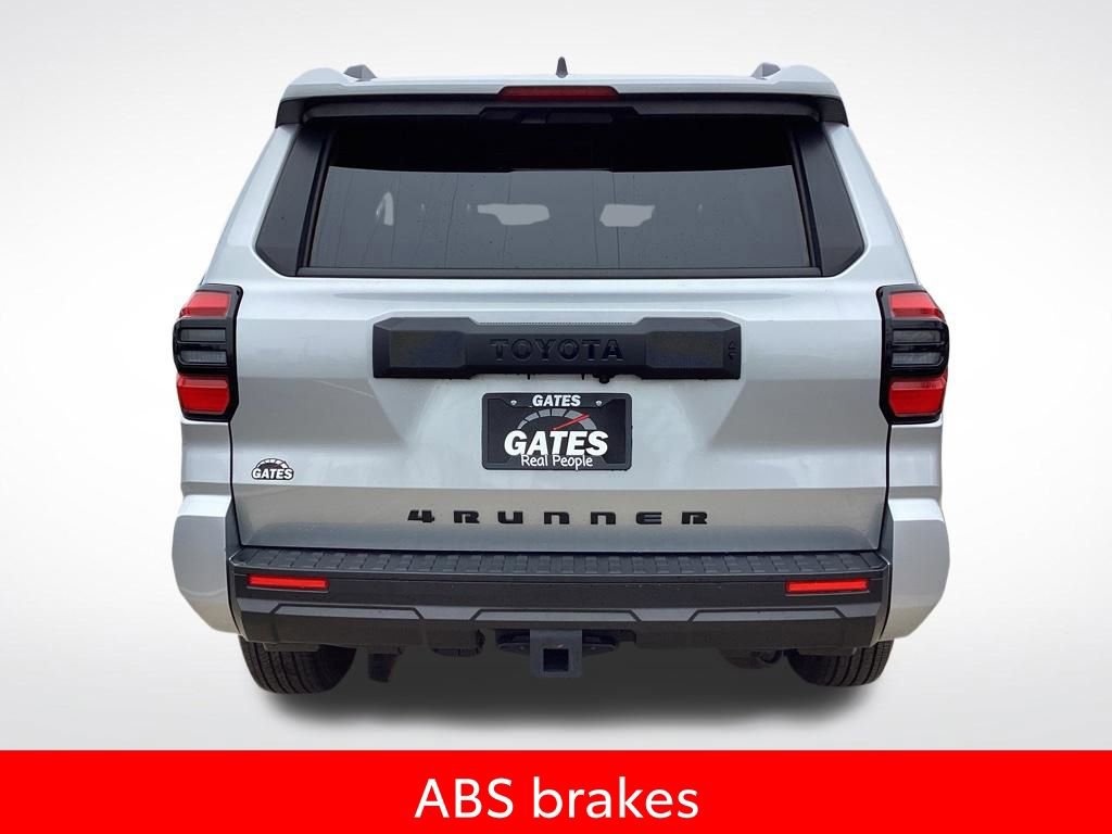 Used 2025 Toyota 4Runner SR5 image 9