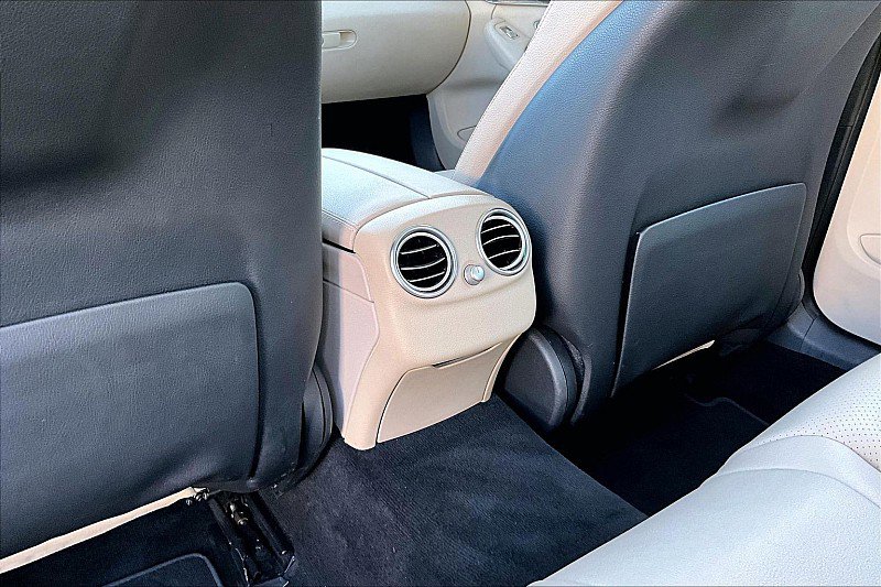 Used 2017 Mercedes-Benz C 300 Sedan w/ Premium 1 Package image 25