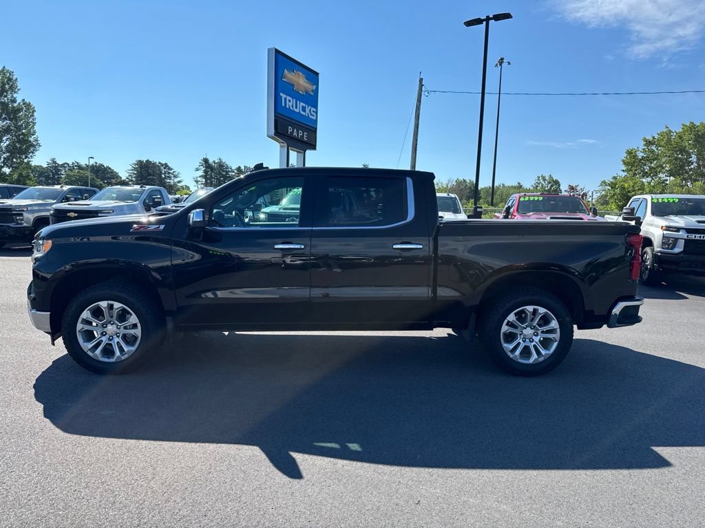 Used 2023 Chevrolet Silverado 1500 LTZ w/ Z71 Off-Road Package AWD/4WD image 8