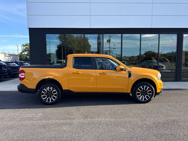 Used 2022 Ford Maverick Lariat FWD image 2