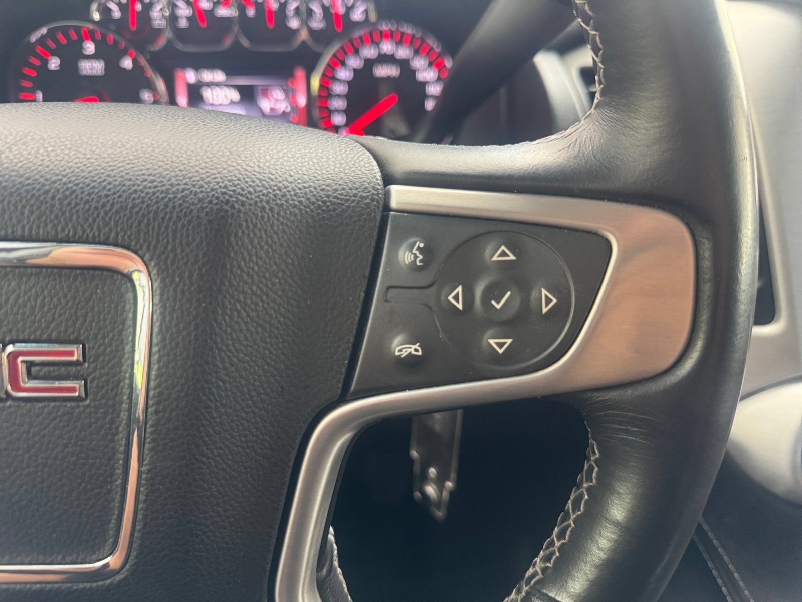 Used 2015 GMC Yukon SLE w/ Convenience Package RWD image 21