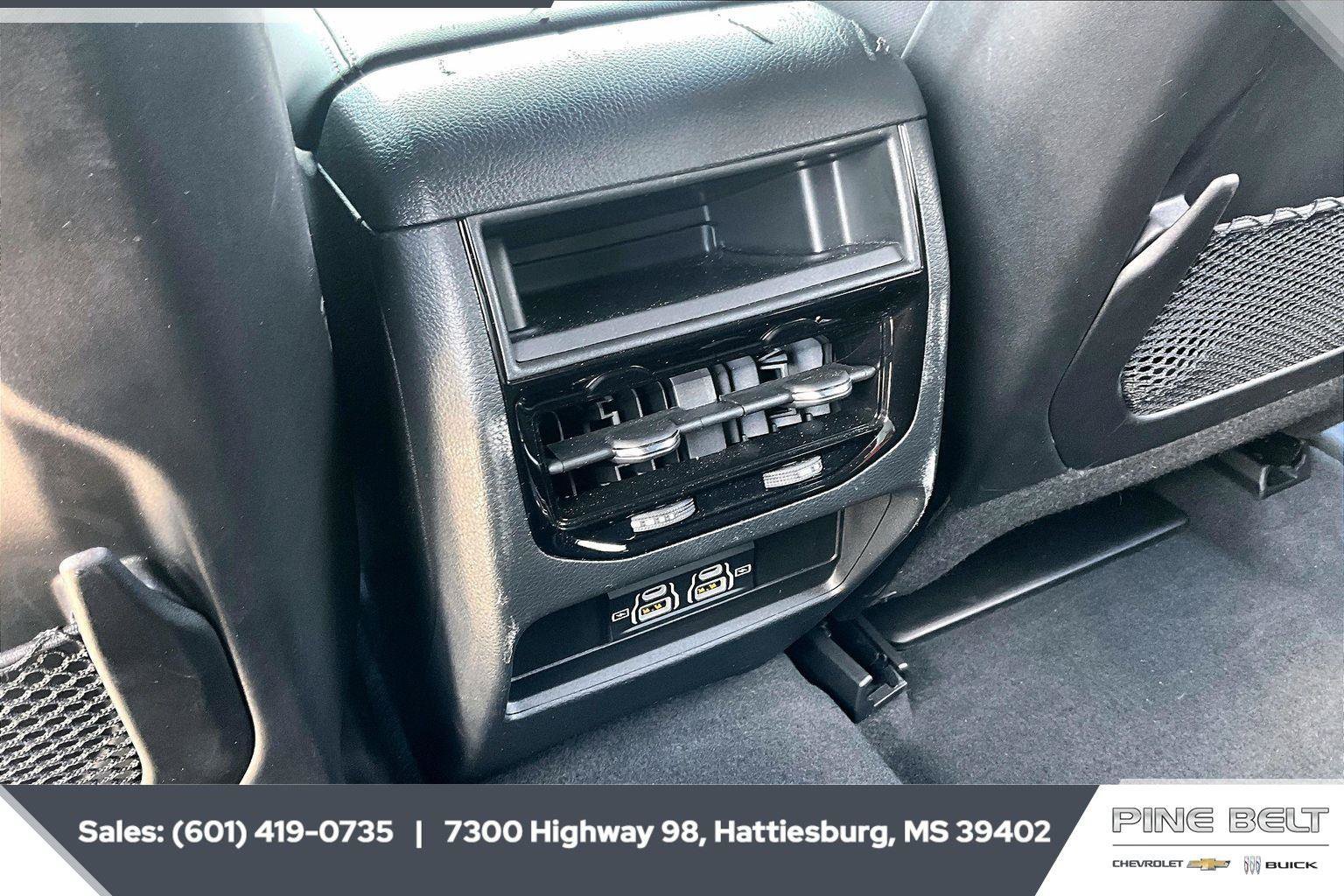Used 2024 Jeep Grand Cherokee Laredo X RWD image 25