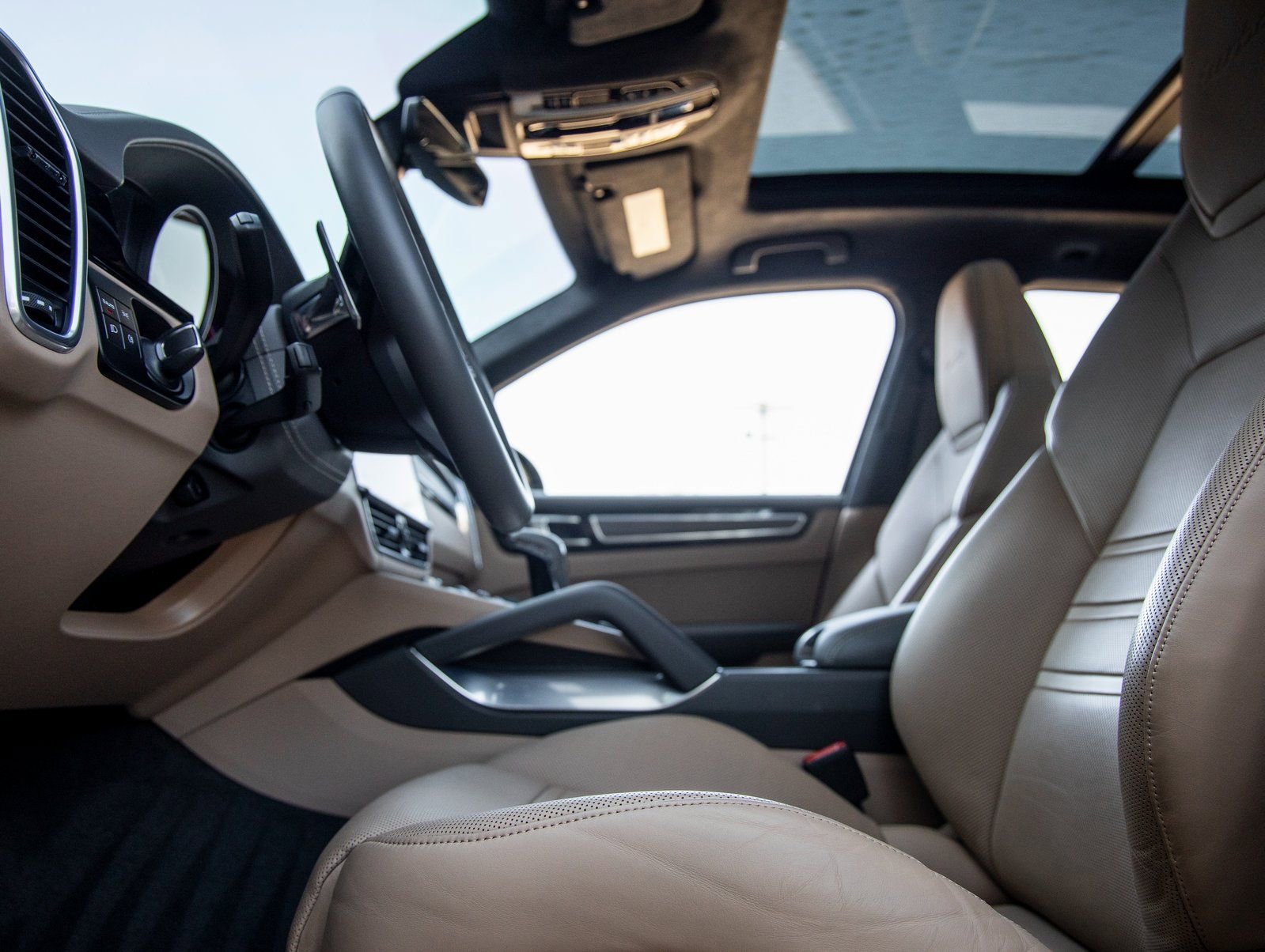 Certified 2023 Porsche Cayenne Turbo image 24