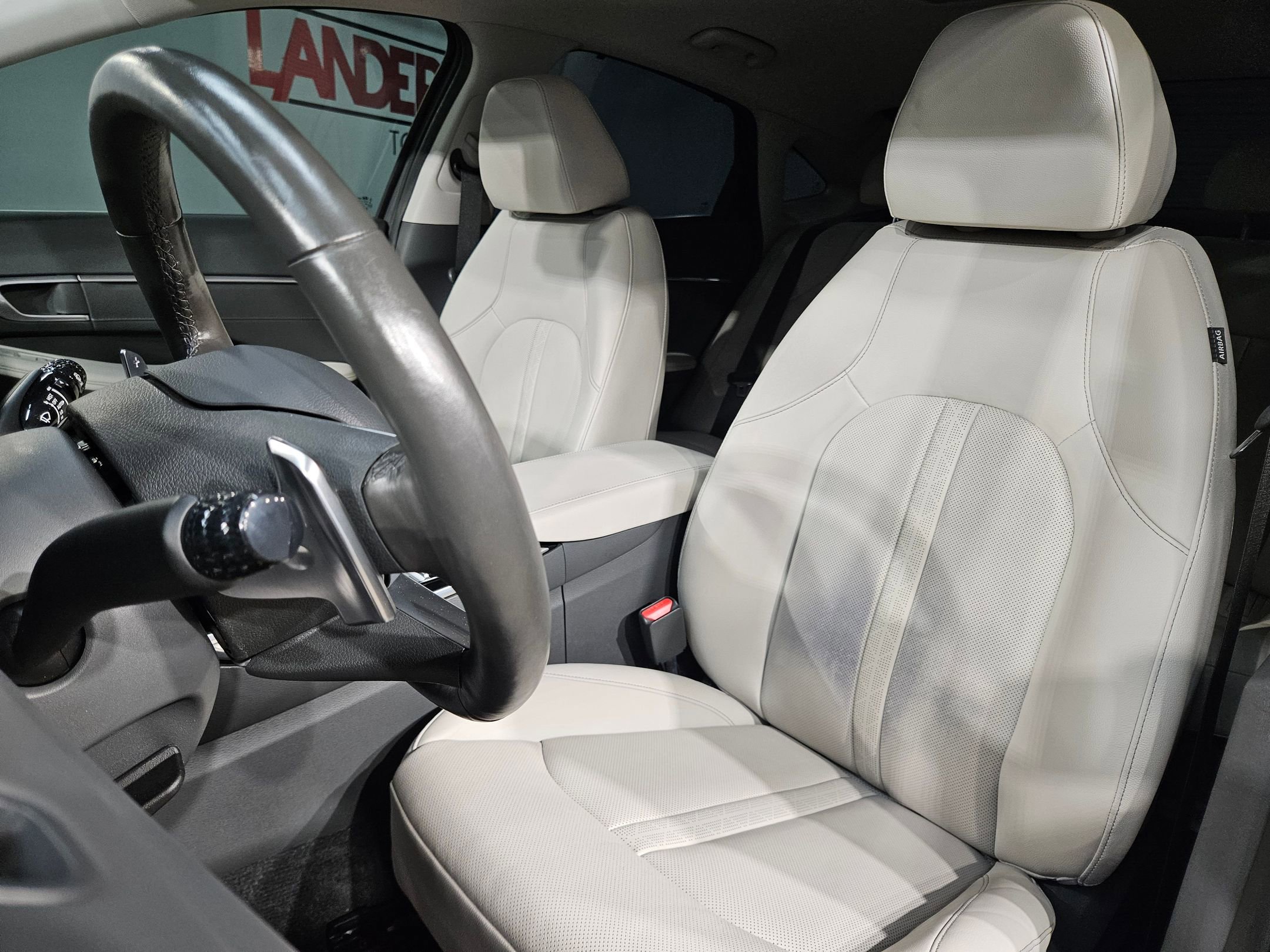 Used 2022 Hyundai Sonata Limited image 25