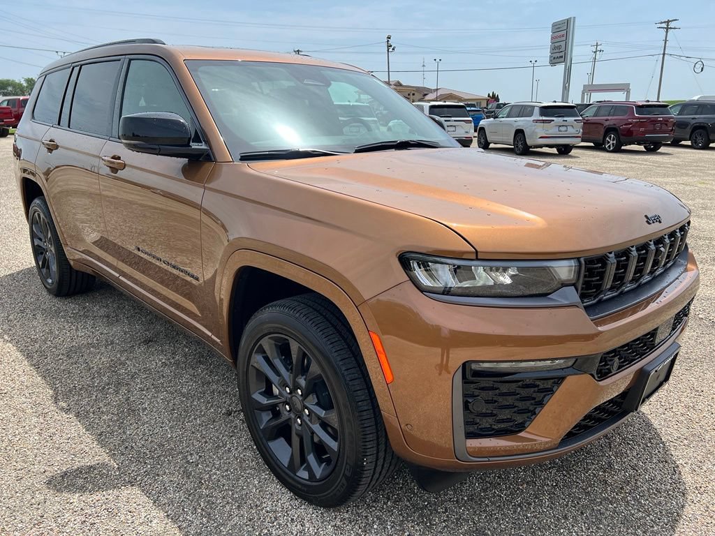 New 2026 Jeep Grand Cherokee L Limited AWD/4WD image 9