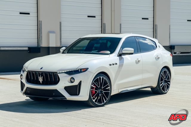 Used 2019 Maserati Levante Trofeo AWD/4WD image 9