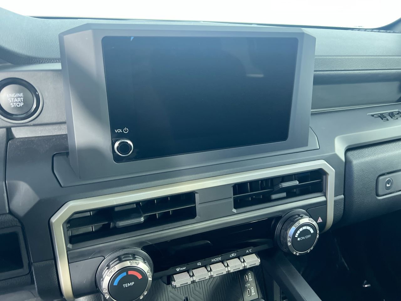 Used 2025 Toyota Tacoma SR AWD/4WD image 25