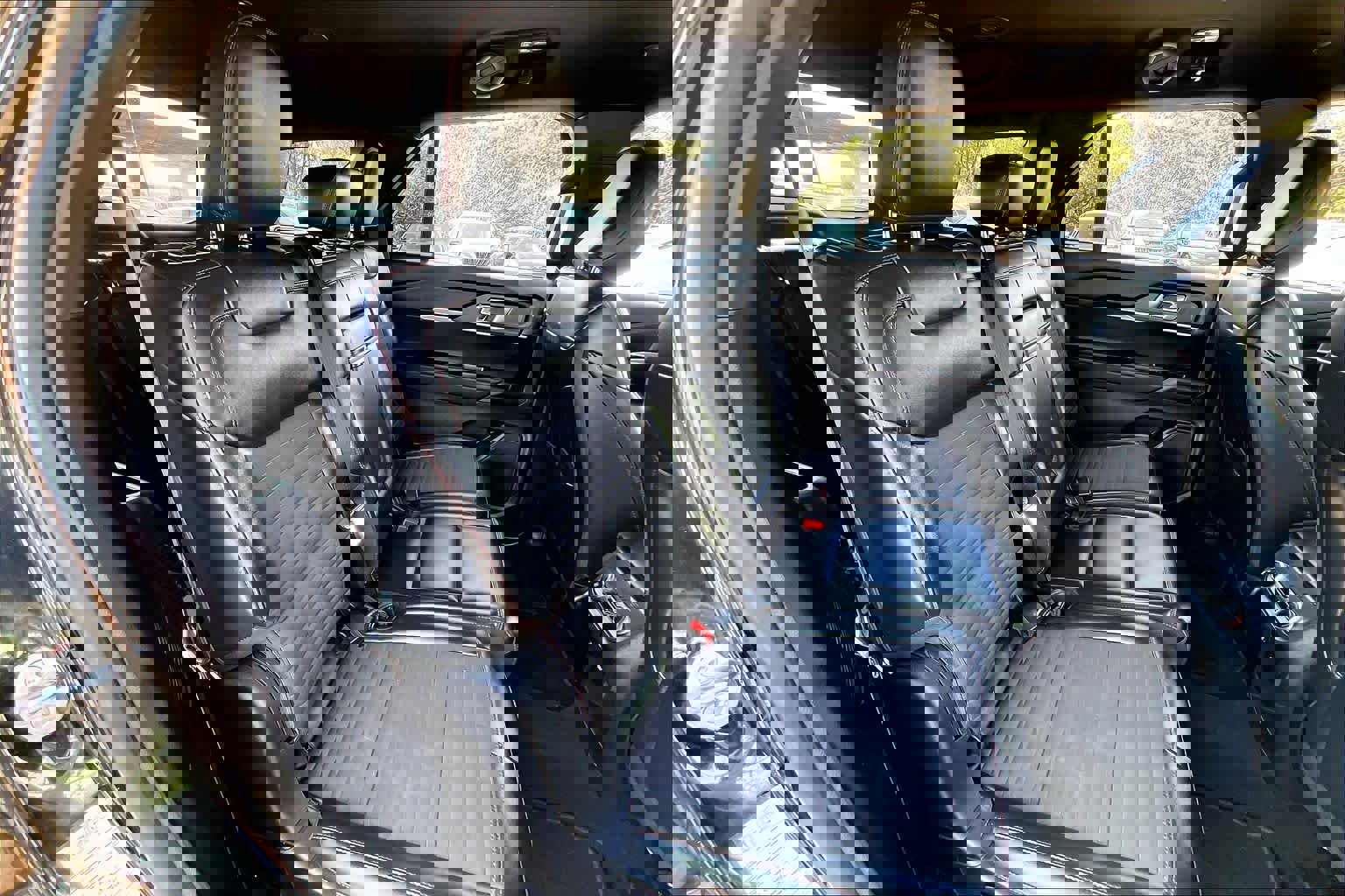 Used 2025 Ford Explorer ST-Line w/ ST-Line Street Pack image 19