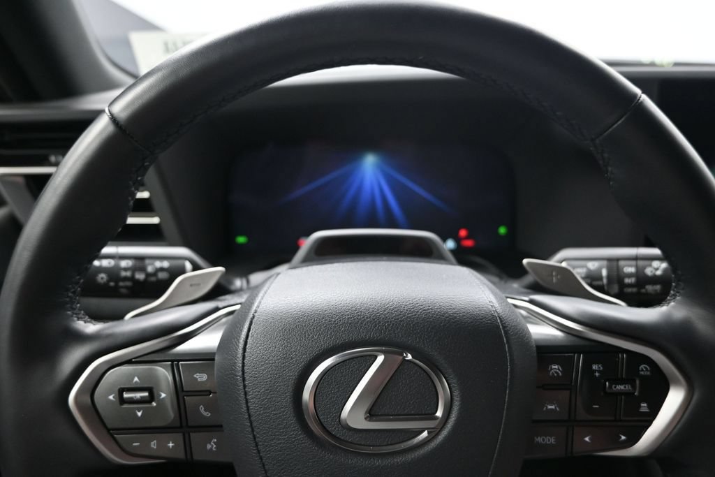 Used 2024 Lexus GX 550 w/ Accessory Package (31) AWD/4WD image 16