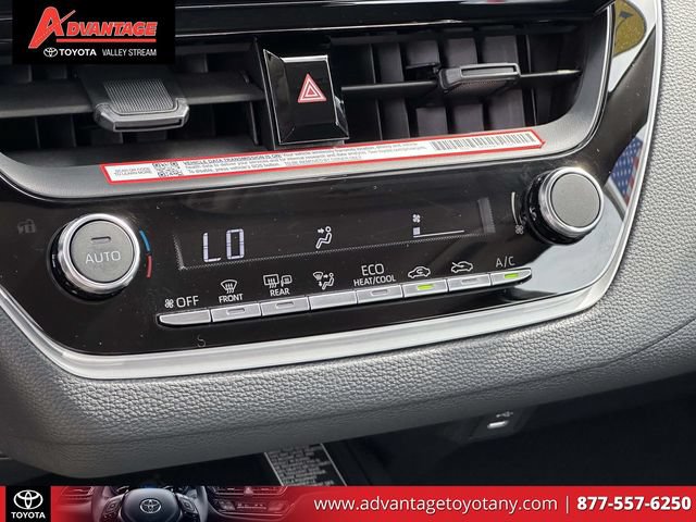 Used 2025 Toyota Corolla LE FWD image 33