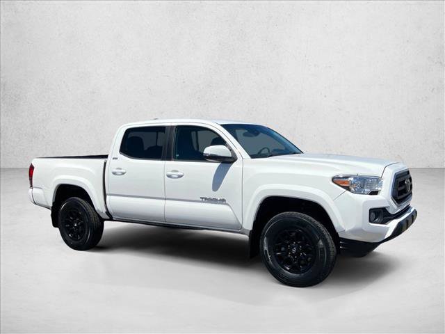Used 2022 Toyota Tacoma SR5 w/ Technology Package AWD/4WD image 3