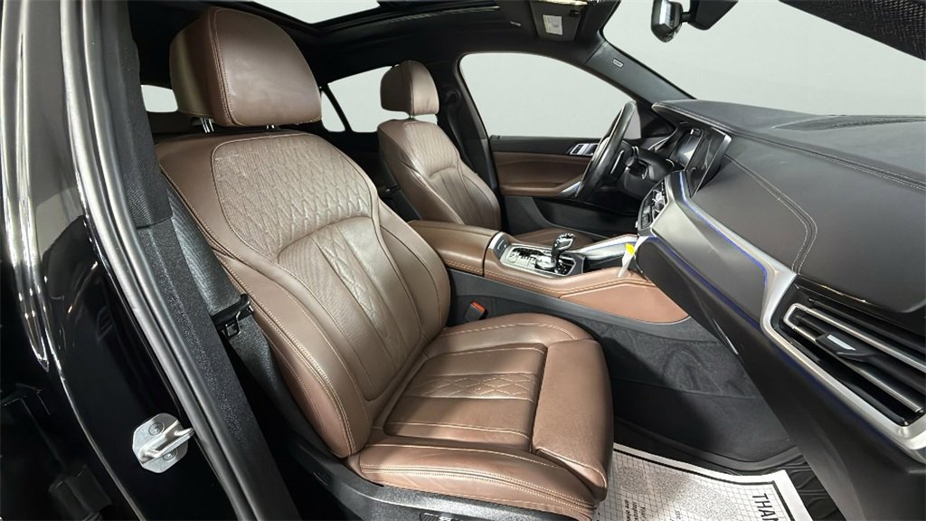 Used 2022 BMW X6 xDrive40i w/ Executive Package image 51
