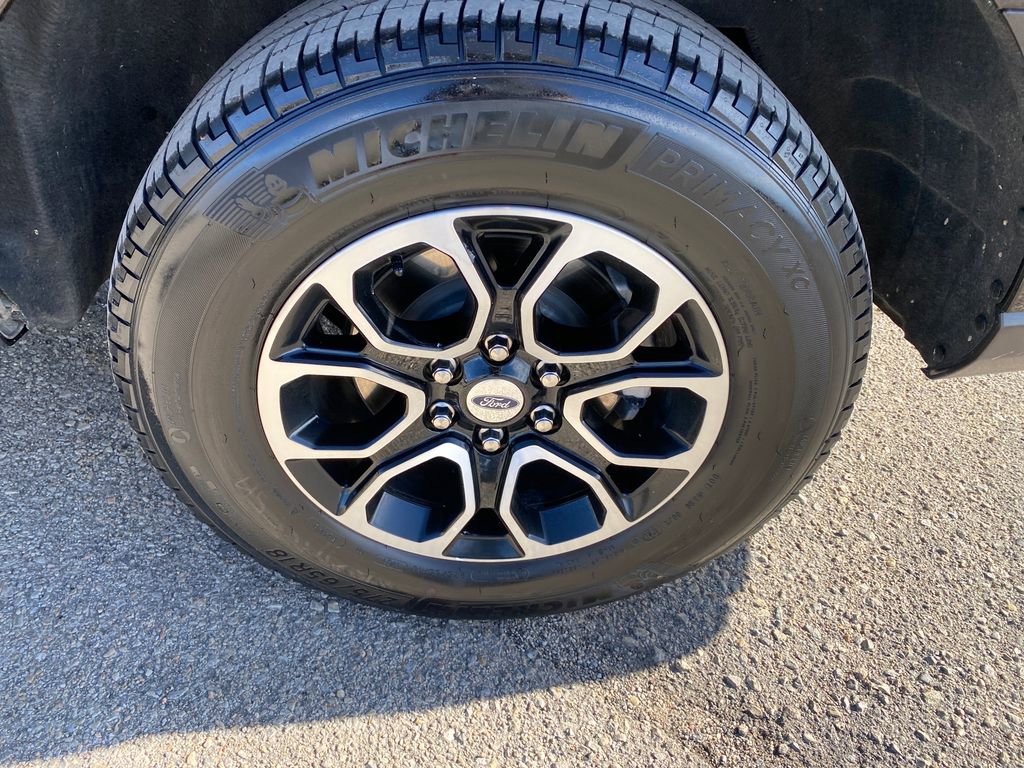 Used 2024 Ford Expedition Max XLT image 29