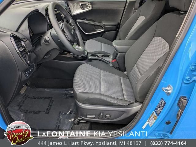 Certified 2023 Kia Soul S FWD image 12