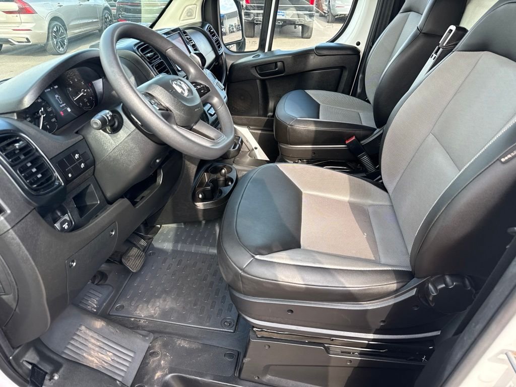 Used 2024 RAM ProMaster 2500 w/ Convenience Group FWD image 21