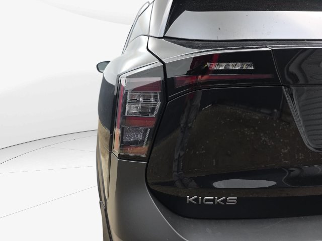 New 2027 Nissan Kicks SR w/ SR Premium Package FWD image 37