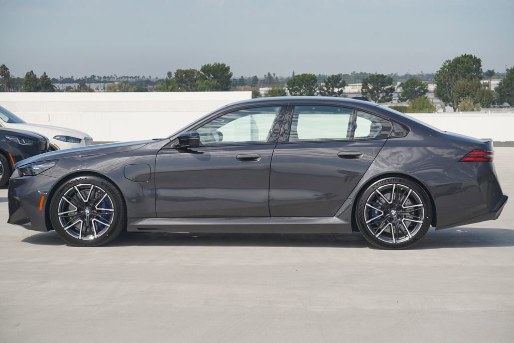 New 2026 BMW M5 w/ Executive Package image 4