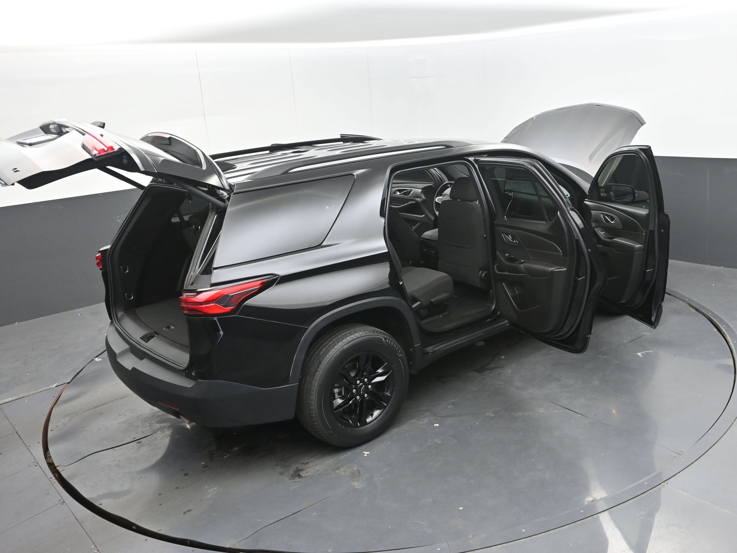Used 2023 Chevrolet Traverse LT FWD image 51