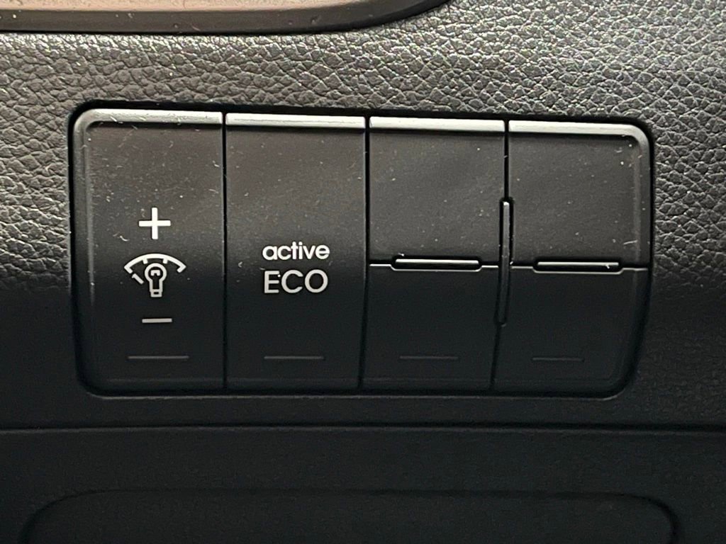 Used 2015 Hyundai Elantra GT w/ Option Group 02 FWD image 12